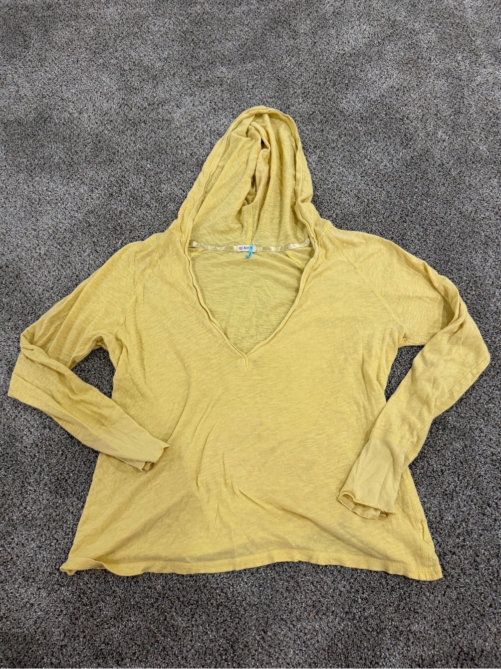 Old Navy Lightweight Hooded V-Neck Top in Yellow
